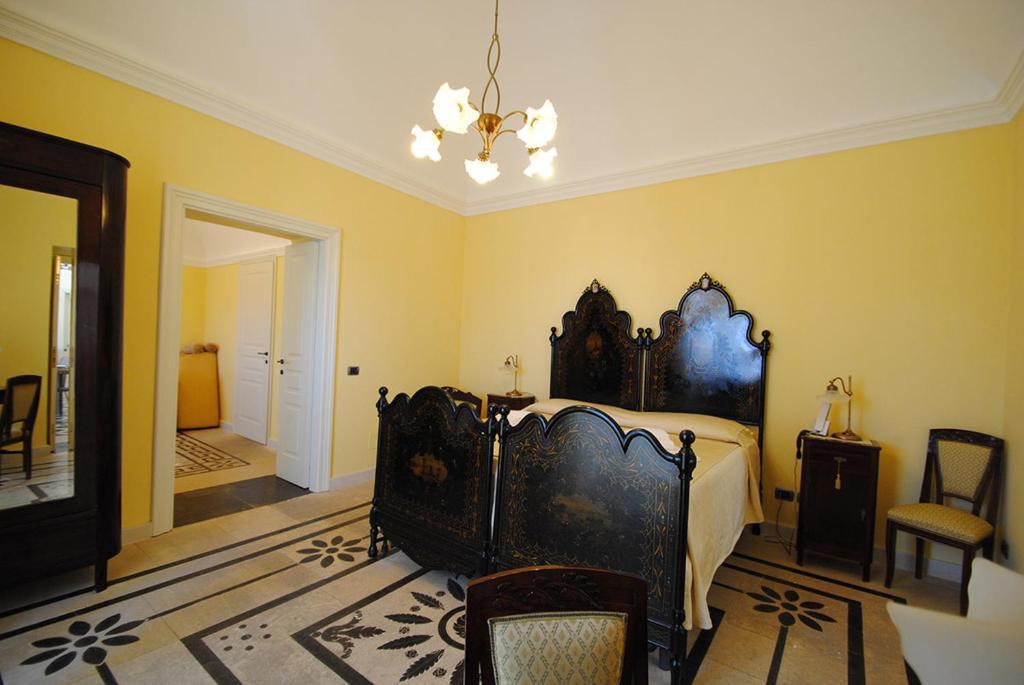 Готель Casa Ciomod Модіка Екстер'єр фото